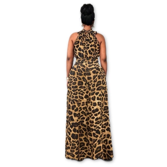 Elegant Leopard Print Maxi Dress - Picture 5 of 7
